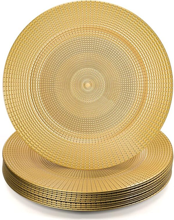 Gold Chain-Shaped Charger Plates for Table Setting